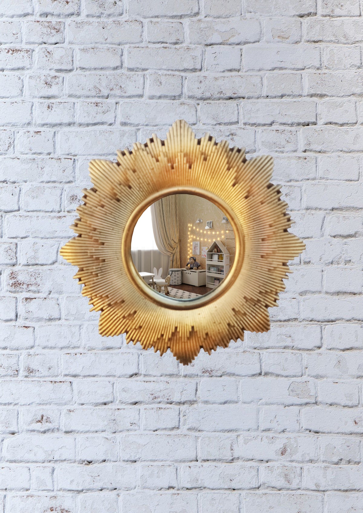 Gold Patina Sunburst Mirror – Handmade Epoxy Resin Wall Décor
