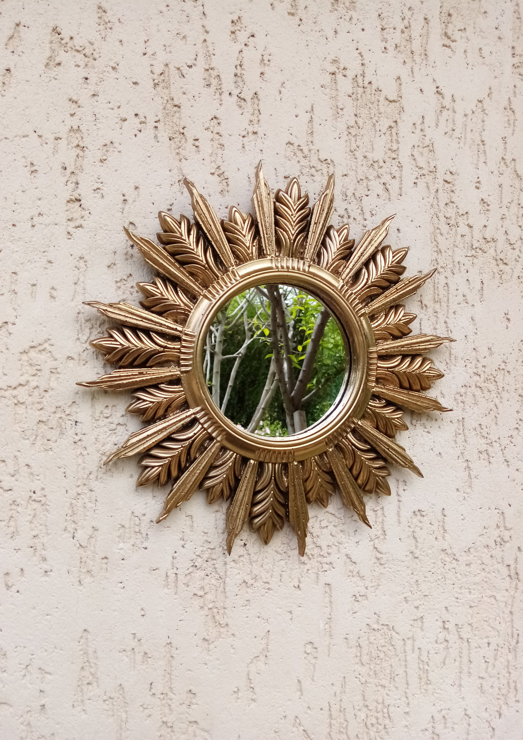 Handmade Sunburst Mirror — Gold Patina, 27×27 cm