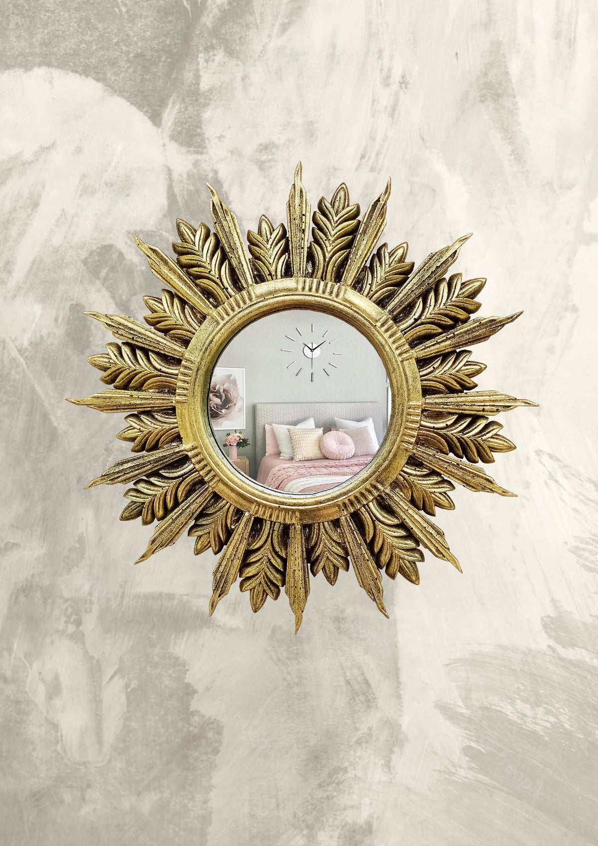Handmade Sunburst Mirror — Brass Patina, 27×27 cm