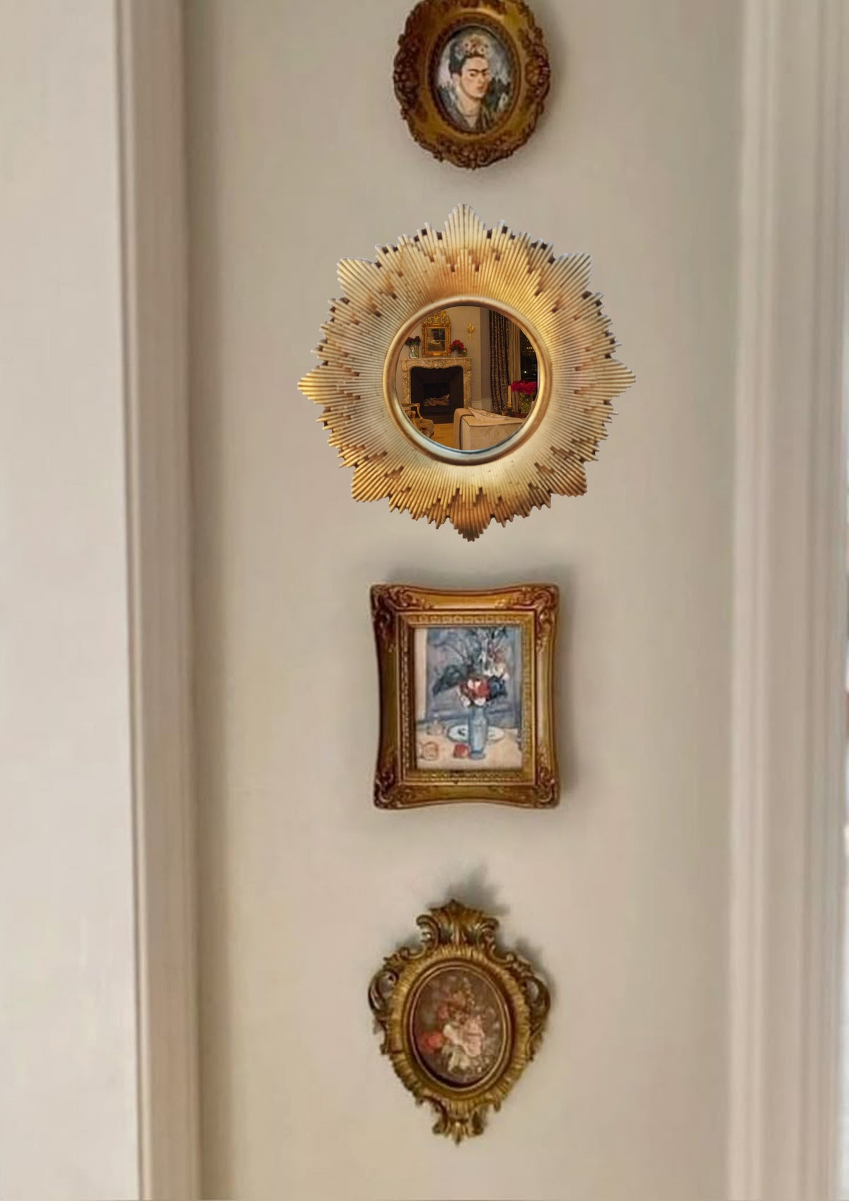 Gold Patina Sunburst Mirror – Handmade Epoxy Resin Wall Décor