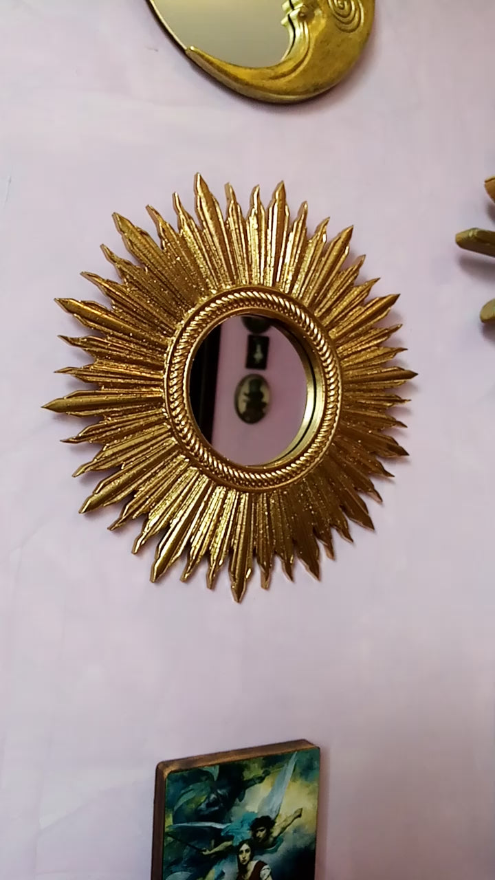 Gold Leaf Sunburst Mirror – Handmade Celestial Wall Décor