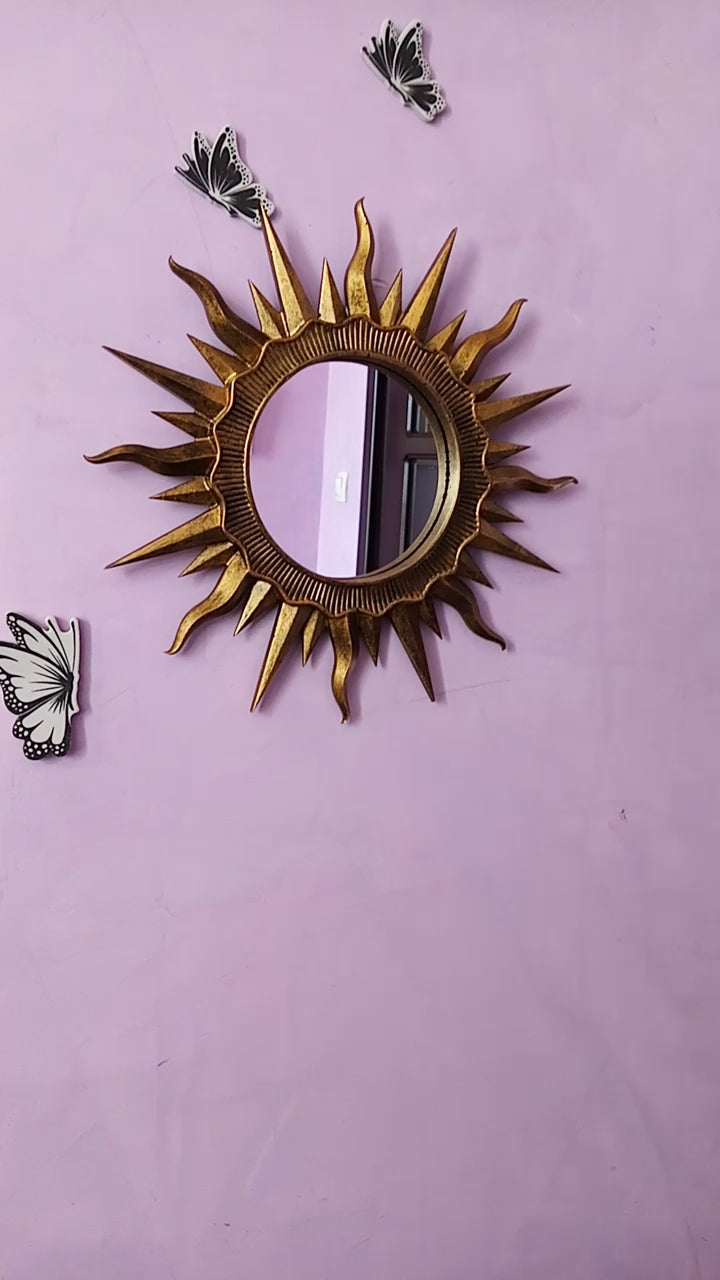 Handmade Bronze Sunburst Mirror — Vintage Patina Wall Decor 24.5 cm